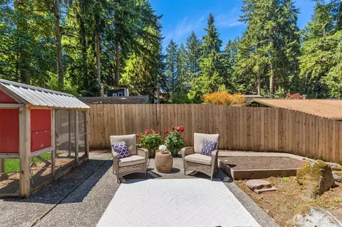 12249 N Madison Ave NE, Bainbridge Island, WA 98110