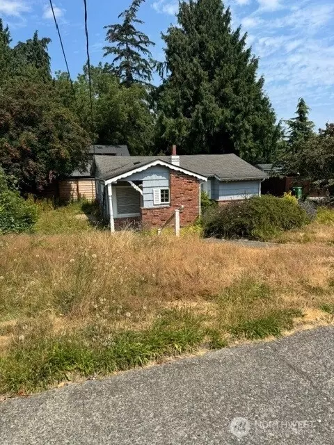 2916 NW 83rd St, Seattle, WA 98117
