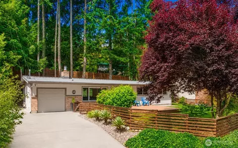 450 Mount Defiance Cir SW, Issaquah, WA 98027