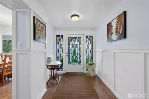 Entry Way - 115 Riverview Dr, Chehalis, WA 98532 photo 1 of 6