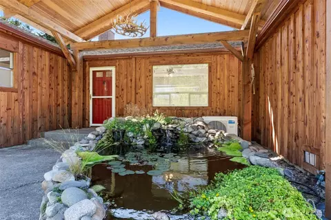 Exterior - 1296 Centralia Alpha Rd, Chehalis, WA 98532 photo 6 of 13