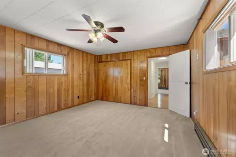 Bedroom - 1296 Centralia Alpha Rd, Chehalis, WA 98532 photo 6 of 6