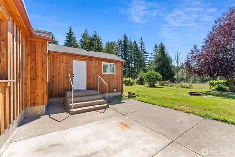 Exterior - 1296 Centralia Alpha Rd, Chehalis, WA 98532 photo 10 of 13