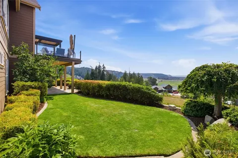 Exterior - 8110 172nd Ave E, Sumner, WA 98390 photo 7 of 8