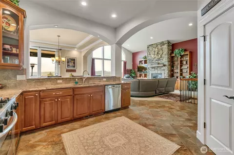 Kitchen - 8110 172nd Ave E, Sumner, WA 98390 photo 3 of 3