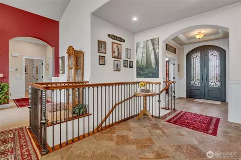 Entry Way - 8110 172nd Ave E, Sumner, WA 98390 photo 2 of 2