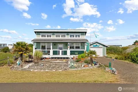 442 N Spinnaker Ave SW, Ocean Shores, WA 98569
