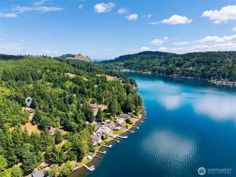 2040 Summit Lake Shore Rd NW, Olympia, WA 98502