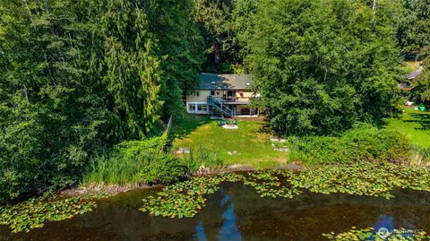 524 Rainbow Dr, Sedro Woolley, WA 98284