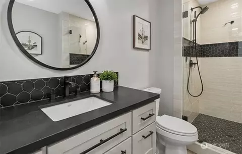 Bath - 18715 Pioneer Way E, Orting, WA 98360 photo 2 of 3