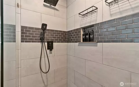 Bath - 18715 Pioneer Way E, Orting, WA 98360 photo 3 of 3