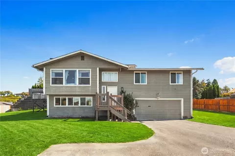 809 19th Ave SW, Puyallup, WA 98371
