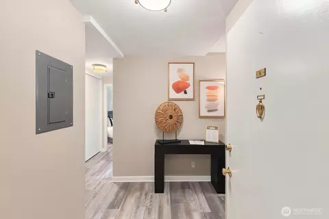 Entry Way - 75 E Lynn St #B, Seattle, WA 98102 photo 1 of 2