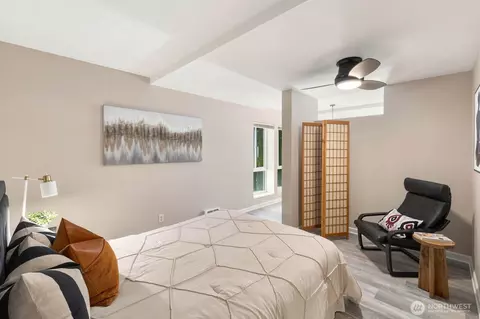 Bedroom - 75 E Lynn St #B, Seattle, WA 98102 photo 2 of 3