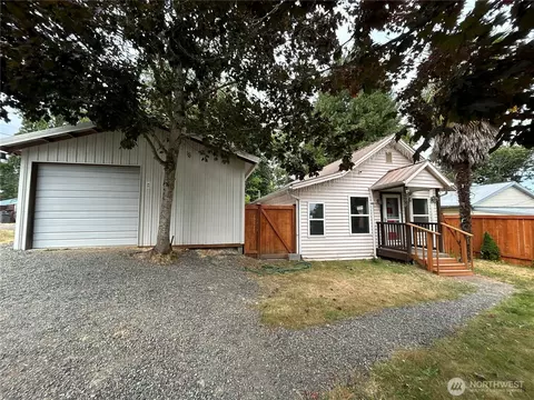 1270 Retsil Rd E, Port Orchard, WA 98366