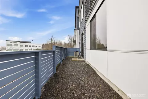 Exterior - 21816 24th Ave SE #A, Bothell, WA 98021 photo 5 of 10