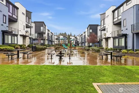 Exterior - 21816 24th Ave SE #A, Bothell, WA 98021 photo 7 of 10