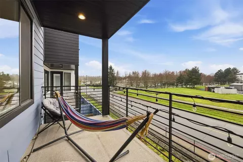 Exterior - 21816 24th Ave SE #A, Bothell, WA 98021 photo 2 of 10