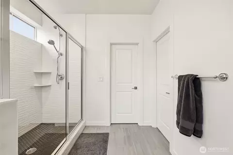 Bath - 21816 24th Ave SE #A, Bothell, WA 98021 photo 2 of 5