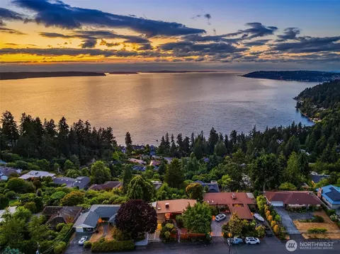 2702 SW 167th Pl, Burien, WA 98166