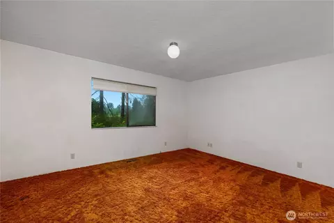 Bedroom - 111 Elm View Ave, Chehalis, WA 98532 photo 1 of 6