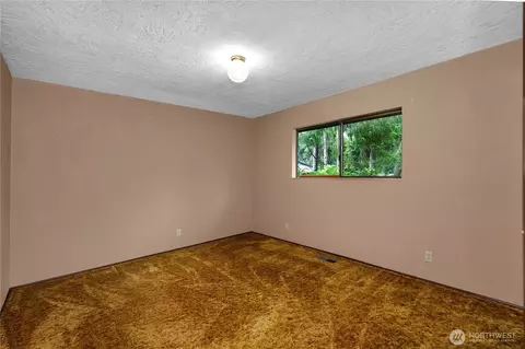 Bedroom - 111 Elm View Ave, Chehalis, WA 98532 photo 3 of 6