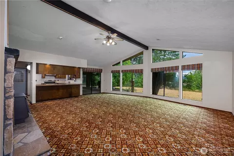 Living - 111 Elm View Ave, Chehalis, WA 98532 photo 4 of 7