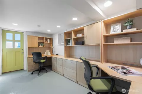 Other - 431 Smith St, Seattle, WA 98109 photo 4 of 6
