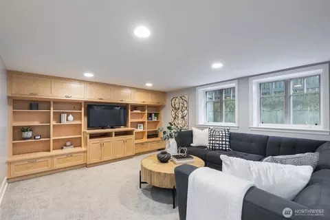 Other - 431 Smith St, Seattle, WA 98109 photo 3 of 6