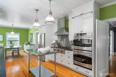 Kitchen - 431 Smith St, Seattle, WA 98109 photo 2 of 2