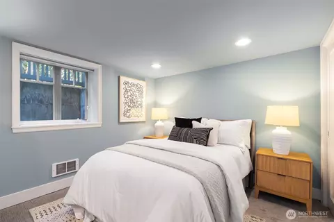 Bedroom - 431 Smith St, Seattle, WA 98109 photo 3 of 3