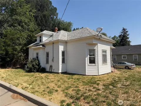 203 E Patit St, Dayton, WA 99328