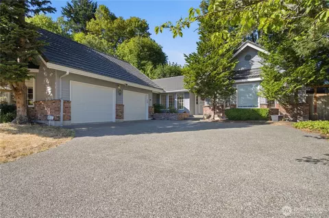 14018 SE 51st Pl, Bellevue, WA 98006