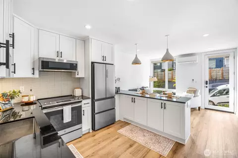 1906 S State St, Seattle, WA 98144