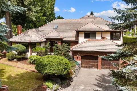 102 SW 301st St, Federal Way, WA 98023