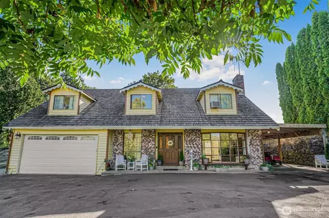 15255 206th Ave SE, Renton, WA 98059