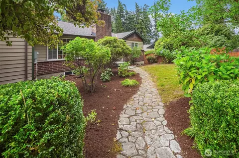 Exterior - 1305 233rd St SE, Bothell, WA 98021 photo 2 of 5