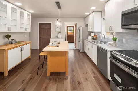 Kitchen - 1305 233rd St SE, Bothell, WA 98021 photo 2 of 4