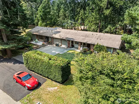 14130 41st Avenue Ct NW #A & B, Gig Harbor, WA 98332