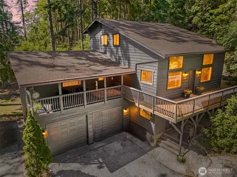 4333 Wildwood Ln, Anacortes, WA 98221