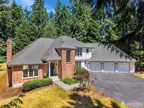 18630 NE 194th St, Woodinville, WA 98077