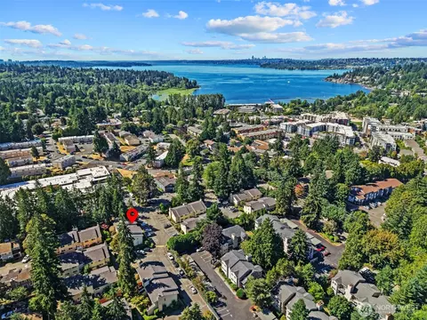 12004 101st Ave NE #J3, Kirkland, WA 98034