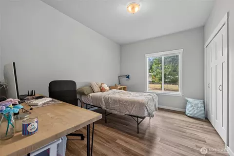 Bedroom - 20905 192nd Ave E, Orting, WA 98360 photo 4 of 6