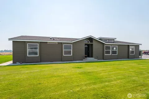 8379 Road 10 NW, Ephrata, WA 98823