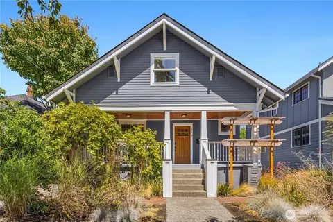 110 NE 59th St, Seattle, WA 98105
