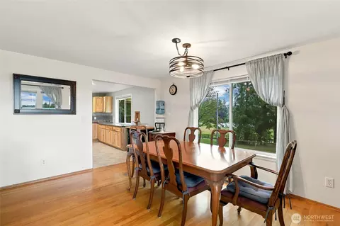 Dining - 41212 268th Ave SE, Enumclaw, WA 98022 photo 2 of 2