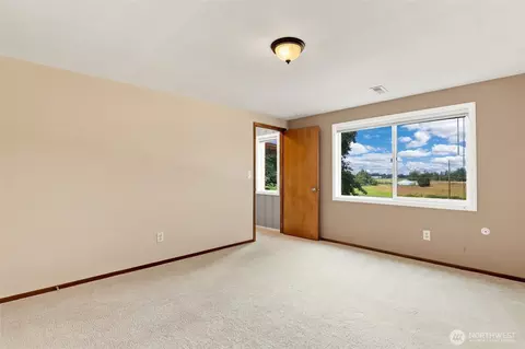 Bedroom - 41212 268th Ave SE, Enumclaw, WA 98022 photo 5 of 5