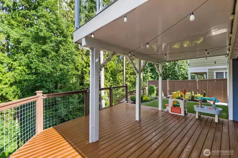 Exterior - 17805 3rd Ave SE, Bothell, WA 98012 photo 12 of 13