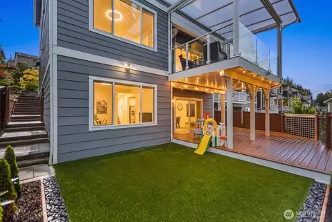 Exterior - 17805 3rd Ave SE, Bothell, WA 98012 photo 5 of 13