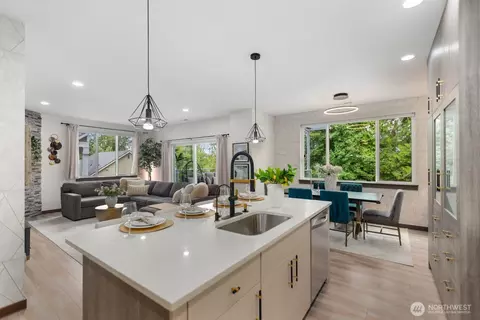 Kitchen - 17805 3rd Ave SE, Bothell, WA 98012 photo 2 of 5